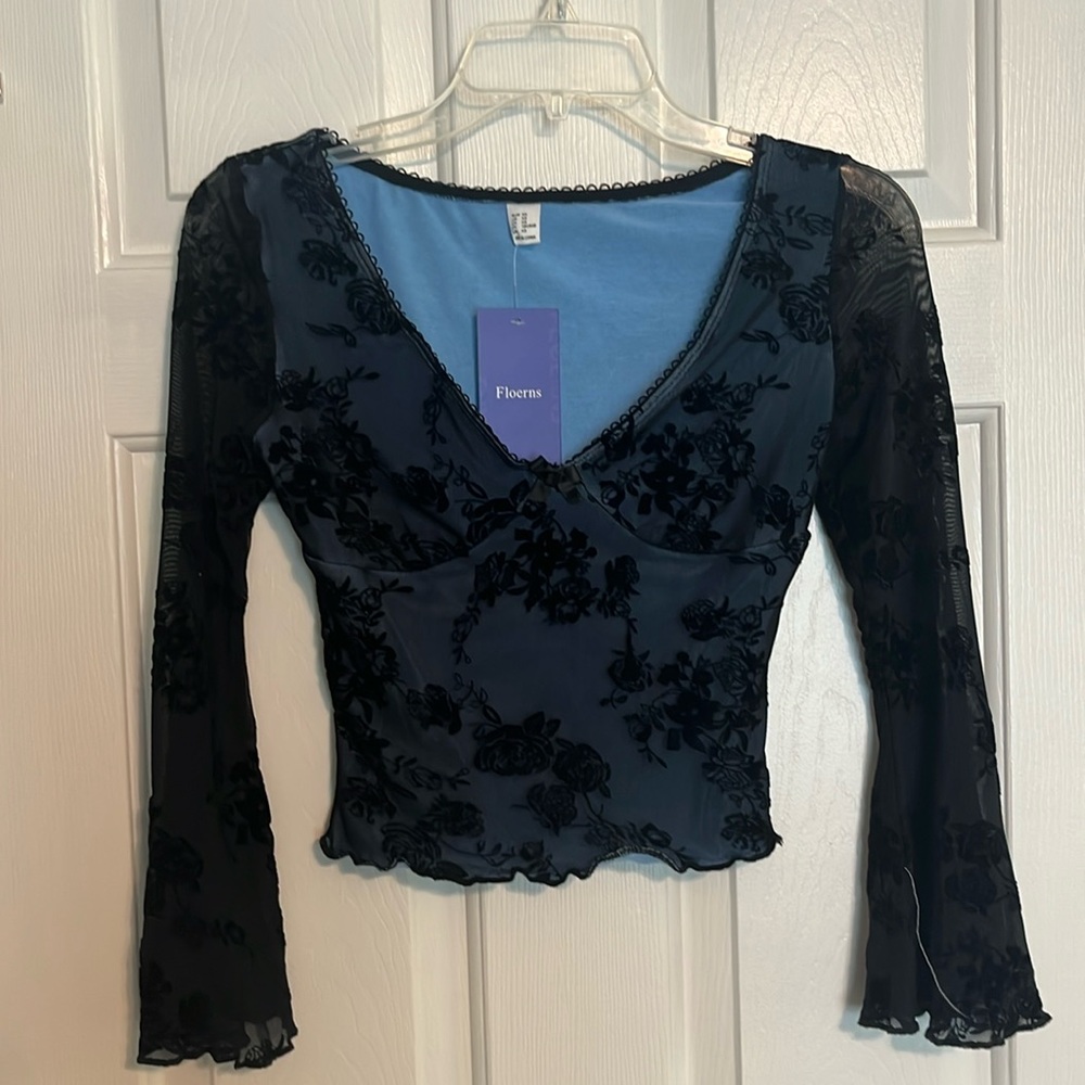 Pretty little top blue lining with black overlay lace size extra small